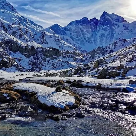 A Avec Parking Prive Et Coin Montagne - Fr-1-812-34