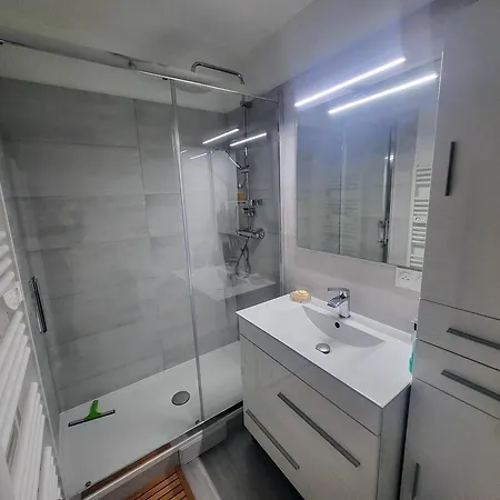 A Avec Parking Prive Et Coin Montagne - Fr-1-812-34